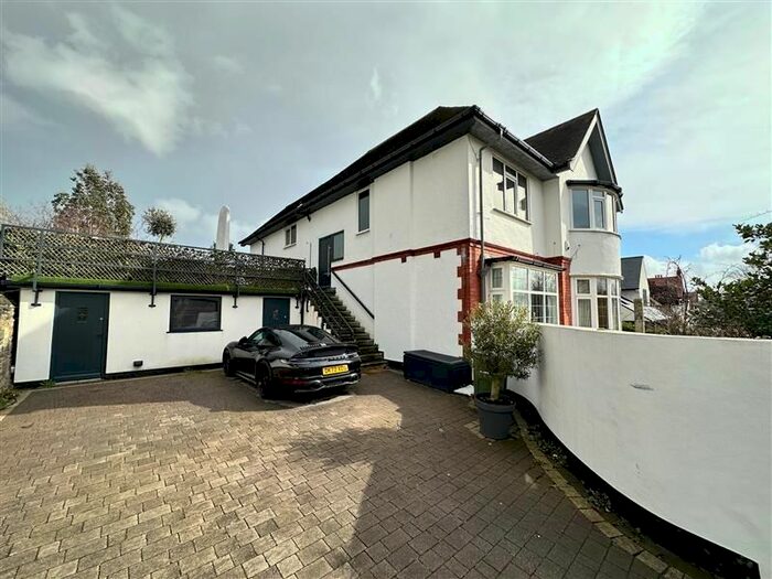 3 Bedroom Flat To Rent In Warren Drive, Wallasey, CH45