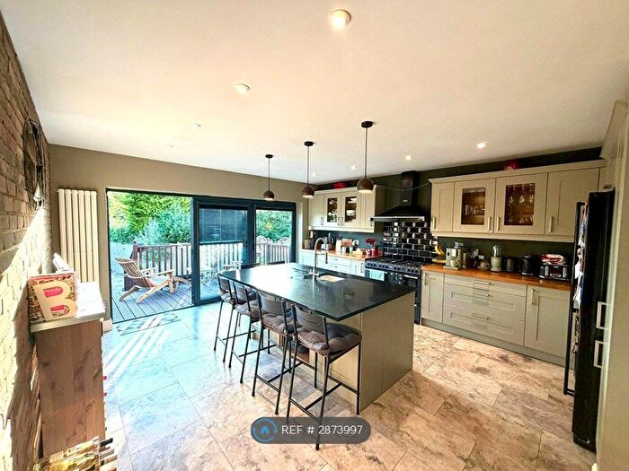 5 Bedroom Semi-detached House To Rent In Roundwood View, Banstead, SM7