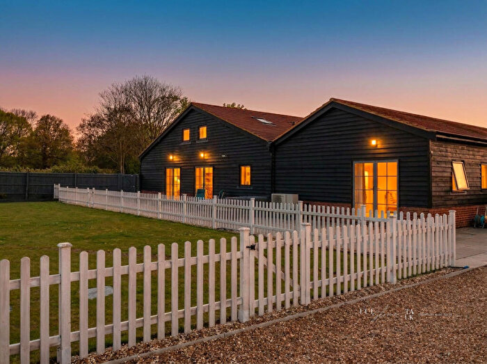 4 Bedroom Barn Conversion To Rent In Loxwood Road, Alfold, GU6