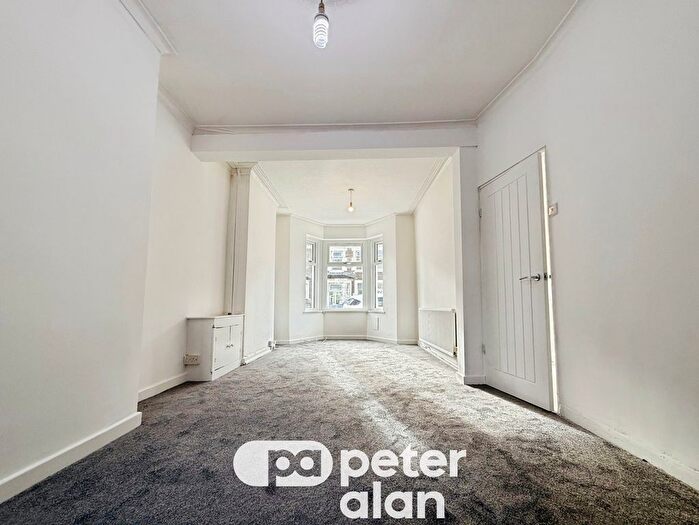 2 Bedroom Property To Rent In Glenroy Street, Cardiff, CF24