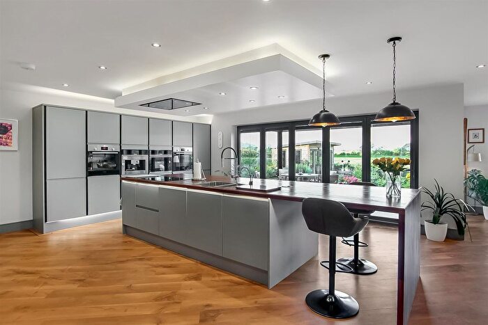 5 Bedroom Detached House For Sale In New Lane, Neasham, Darlington, DL2