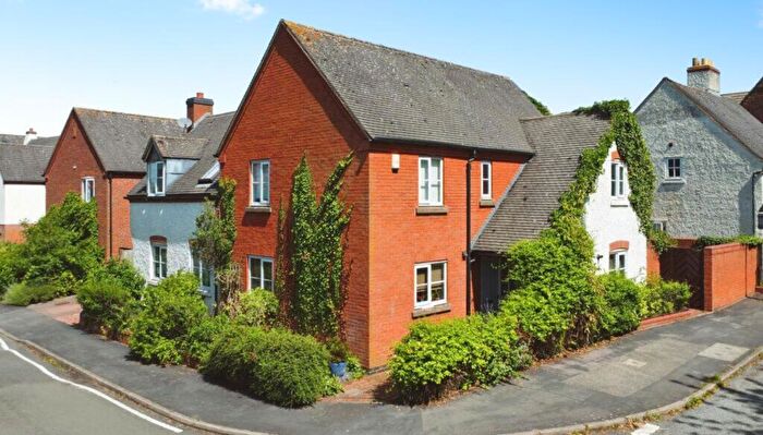 5 Bedroom Detached House For Sale In Garton Close, Appleby Magna, DE12
