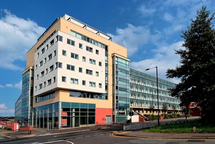 2 Bedroom Apartment To Rent In Bramall Lane, Sheffield, South Yorkshire, S2