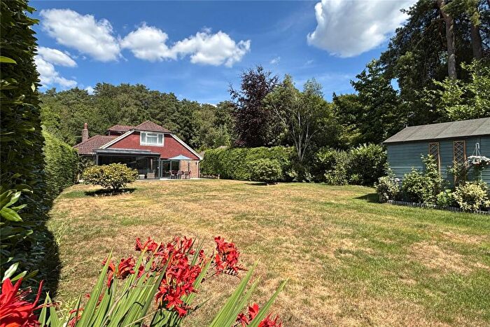 4 Bedroom Bungalow For Sale In Grayshott Road, Headley Down, Hampshire, GU35