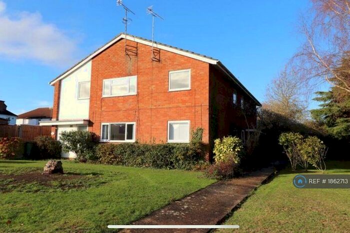 2 Bedroom Maisonette To Rent In Porchester Road, Hucclecote, Gloucester, GL3