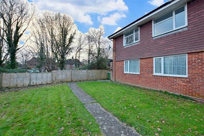 2 Bedroom Flat To Rent In Markfield, Bognor Regis, West Sussex, PO22