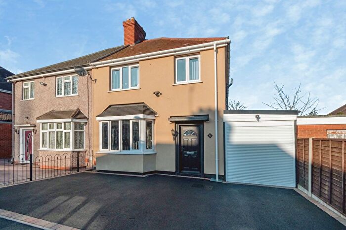 3 Bedroom Semi Detached House For Sale In Genge Avenue, Wolverhampton, WV4