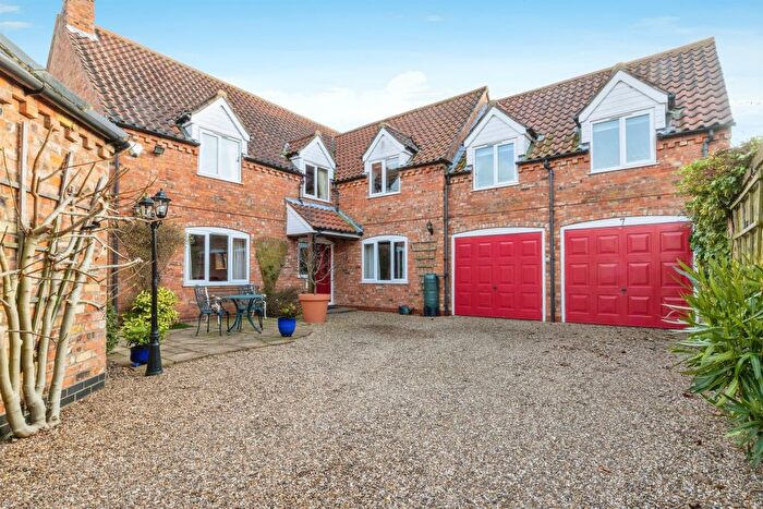 5 Bedroom Detached House For Sale In Mill Fields, Bassingham, Lincoln, LN5