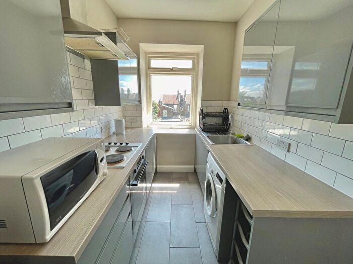 1 Bedroom Flat To Rent In Hampden Road, Haringay, N8