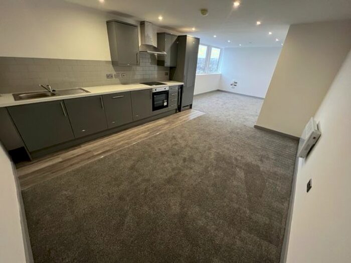 2 Bedroom Flat To Rent In Green Lane, Yeadon, Leeds, LS19