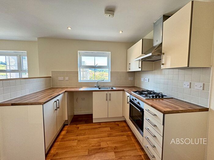 4 Bedroom Semi-Detached House To Rent In Roscoff Road, Dawlish, EX7