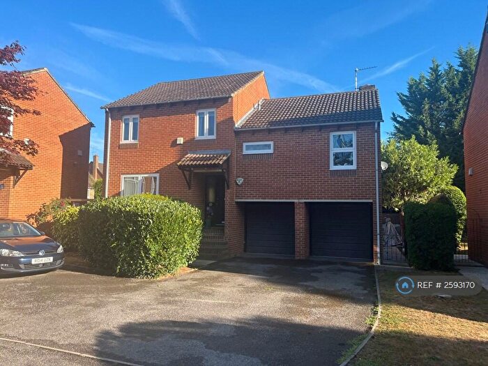 4 Bedroom Detached House To Rent In Oldacres, Maidenhead, SL6
