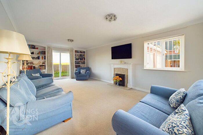 4 Bedroom Detached House For Sale In Broadland Views, Burnt House Road, Cantley, NR13