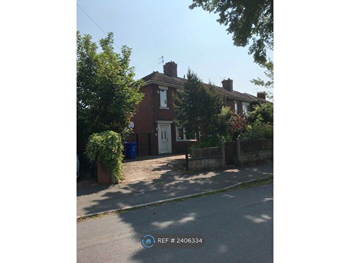 2 Bedroom End Of Terrace House To Rent In Leawood Road, Stoke-On-Trent, ST4