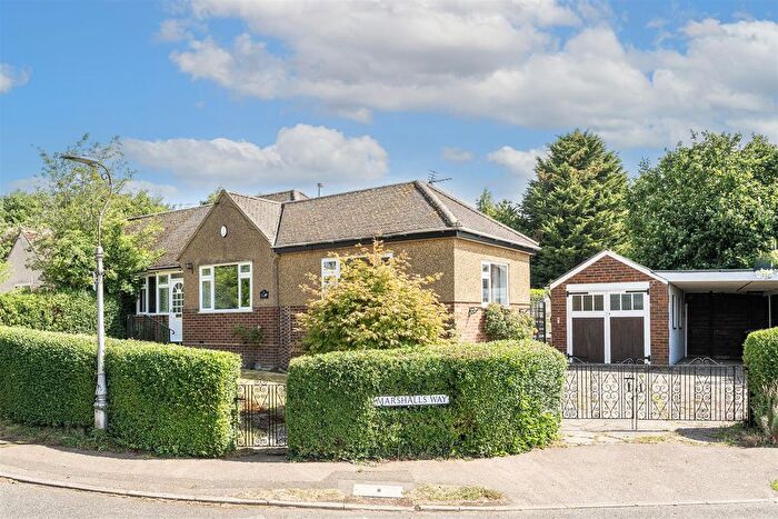 3 Bedroom Semi-Detached Bungalow For Sale In Marshalls Way, Wheathampstead, St. Albans, AL4