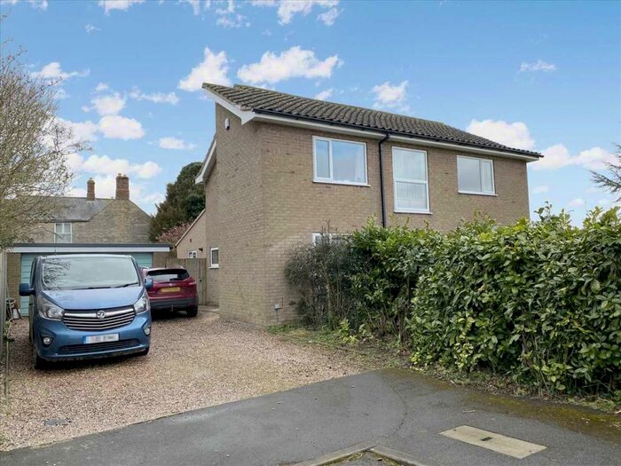 3 Bedroom Detached House To Rent In Home Park, Cranwell, NG34