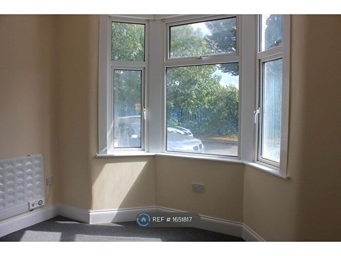 2 Bedroom Maisonette To Rent In Ladysmith Road, London, N18