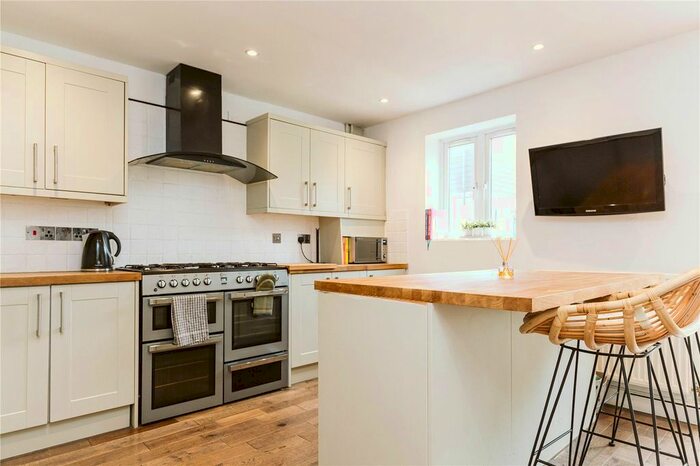 4 Bedroom End Of Terrace House To Rent In Bridge Farm Walk, Mangotsfield, Bristol, Gloucestershire, BS16