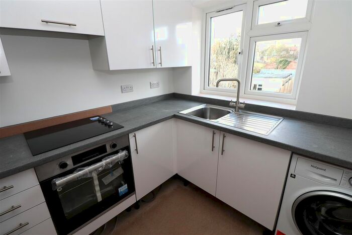 Studio To Rent In Warham Road, Harrow, HA3