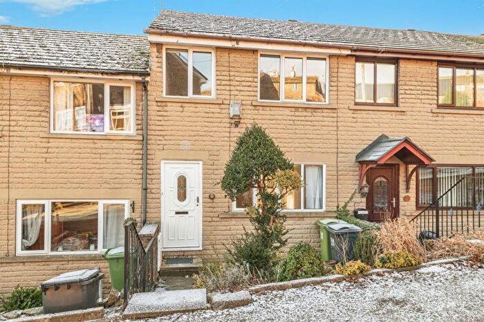 3 Bedroom Terraced House For Sale In Burnlee Road, Holmfirth, HD9