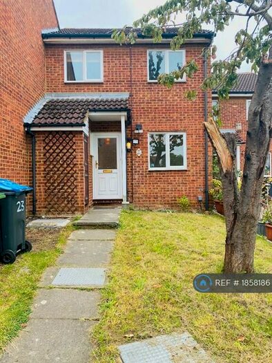 4 Bedroom Semi-Detached House To Rent In St George&#;S Gardens, Surbiton, KT6