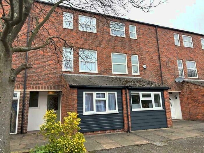 4 Bedroom House To Rent In Ewart Road, Forest Hill, London, SE23