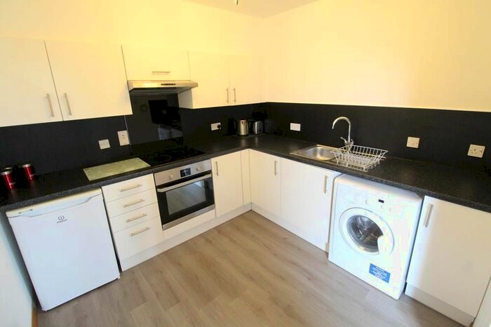 2 Bedroom Flat To Rent In Belmont Gardens, Aberdeen, AB25