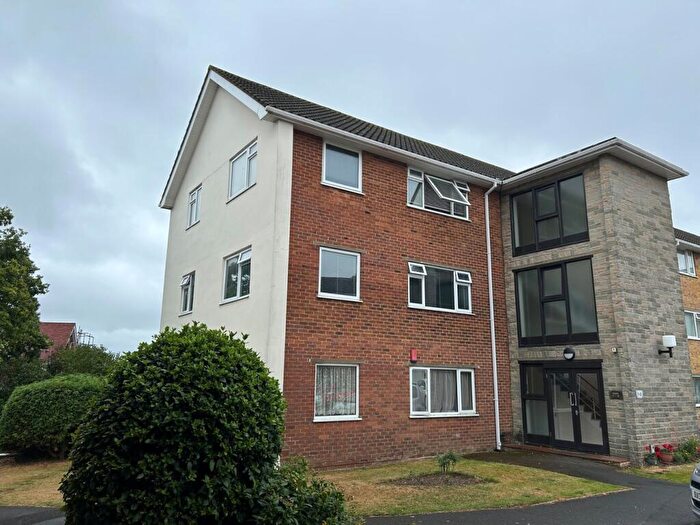2 Bedroom Apartment To Rent In Portswood Drive, Bournemouth, BH10