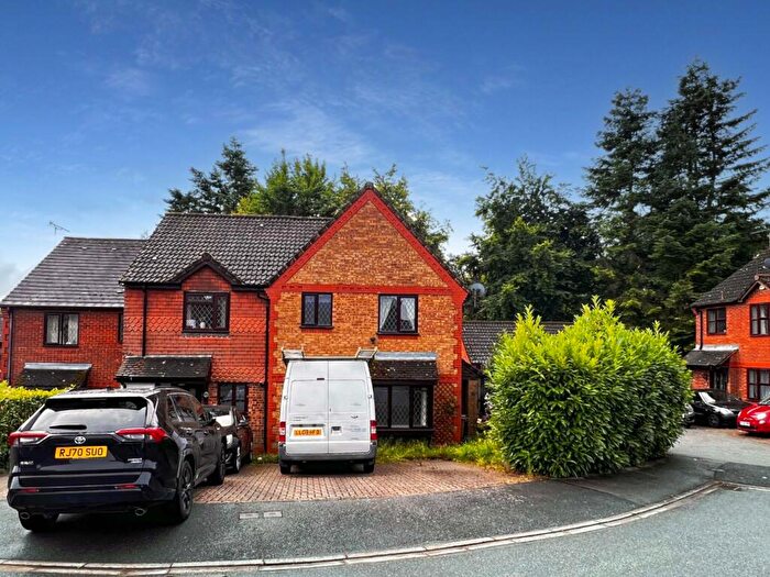 1 Bedroom End Of Terrace House For Sale In Malthouse Green, Luton, LU2