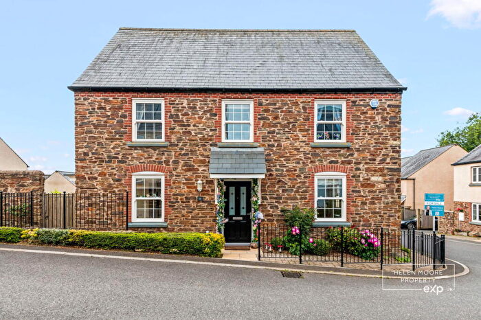 4 Bedroom Detached House For Sale In Orchard Road, Brixton, Devon, PL8