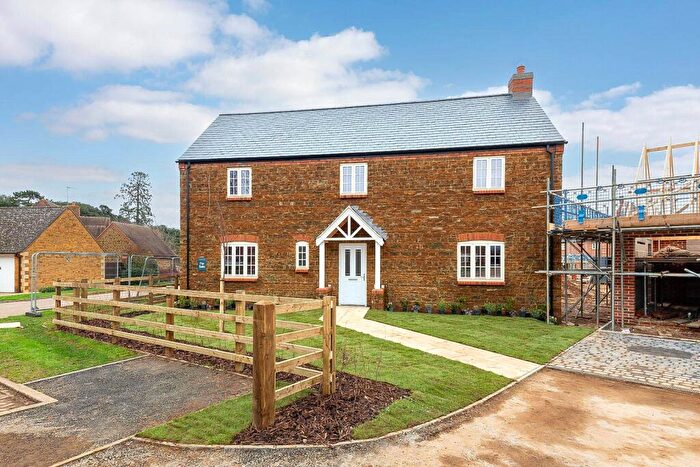 4 Bedroom Detached House For Sale In Homefield, Little Houghton, Northamptonshire, NN7