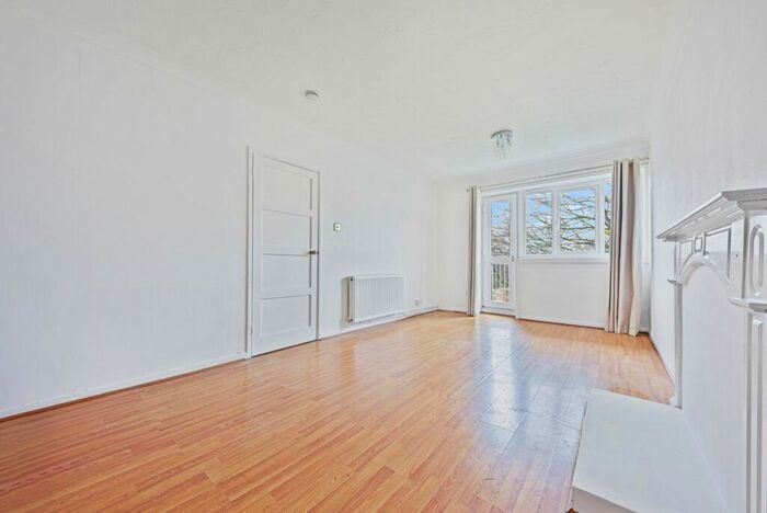 1 Bedroom Apartment To Rent In Parkside Estate, Rutland Road, London, E9