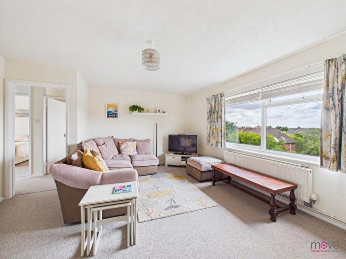2 Bedroom Flat For Sale In Prestbury, Finchcroft Court, GL52
