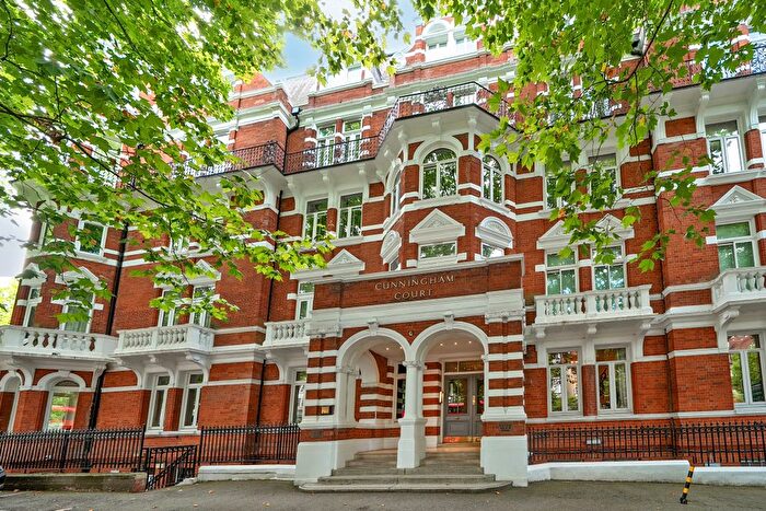 2 Bedroom Flat For Sale In Maida Vale, London, W9
