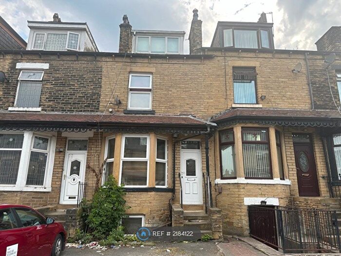 4 Bedroom Terraced House To Rent In Roydstone Terrace, Bradford, BD3