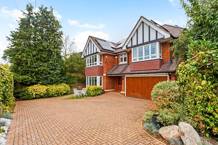 5 Bedroom Detached House For Sale In Beeches Road, Farnham Common, SL2