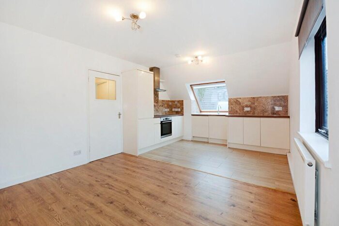 1 Bedroom Apartment To Rent In Capstan Way, London, SE16