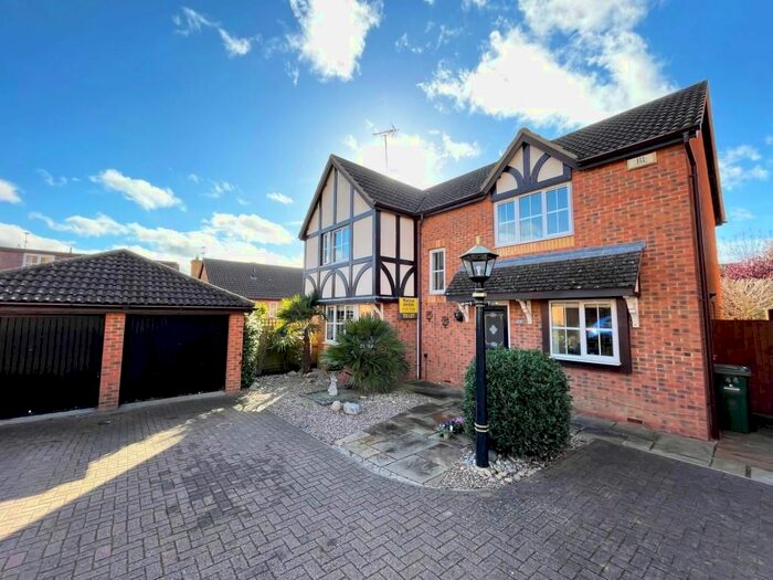 4 Bedroom Detached House To Rent In Lilly Hill, Olney, MK46