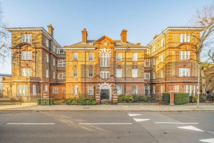 2 Bedroom Flat For Sale In Swaffield Road, Earlsfield, SW18