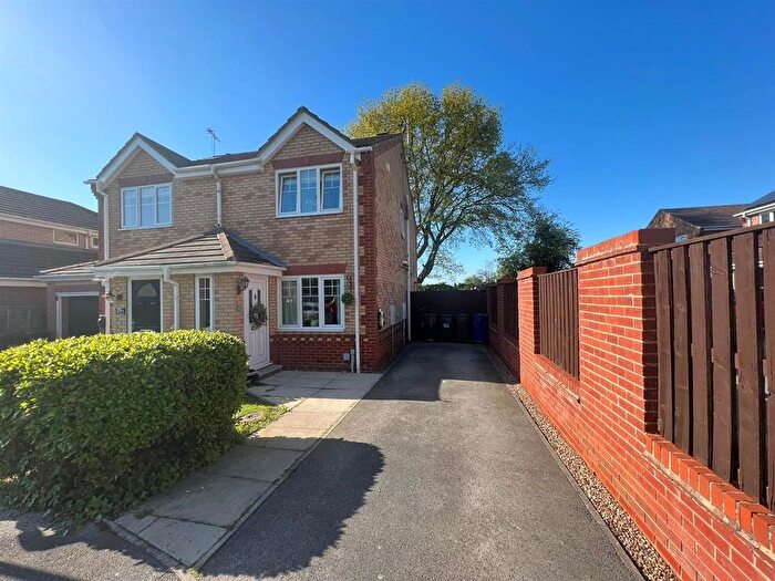 2 Bedroom Semi-Detached House For Sale In Topcliffe Court, Selby, YO8