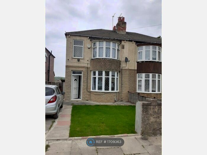 3 Bedroom Semi-Detached House To Rent In Ravensthorpe Road, Dewsbury, WF12