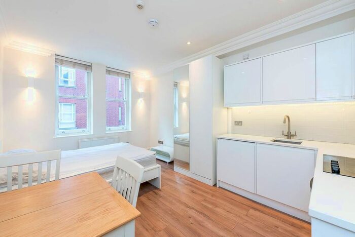 Studio To Rent In Vincent Square, Westminster, London, SW1P