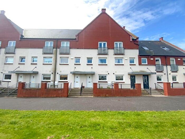 4 Bedroom Town House To Rent In Princes Street, Ardrossan, Ayrshire, KA22