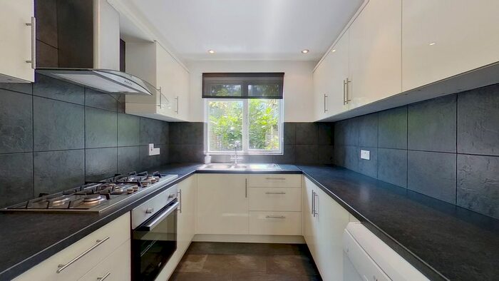 3 Bedroom Terraced House To Rent In Disbrowe Road, Hammersmith, London, W6