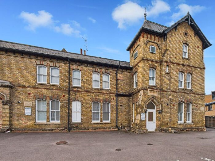 1 Bedroom Flat For Sale In College House, Grammar School Walk, Huntingdon., PE29