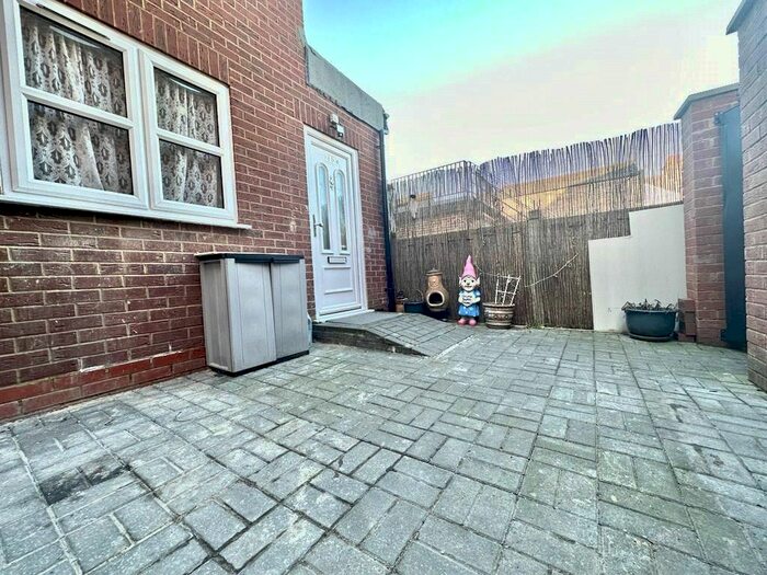 1 Bedroom Flat To Rent In St. Albans Road, Watford, Hertfordshire, WD24