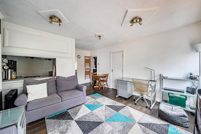1 Bedroom Flat For Sale In Castle Hill, Reading, Berkshire, RG1
