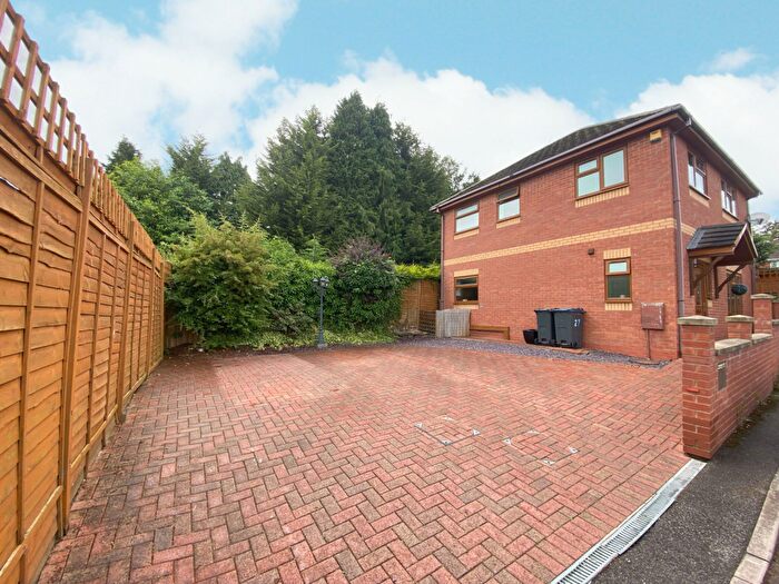 3 Bedroom Detached House For Sale In Gillman Close, Sheldon, B26