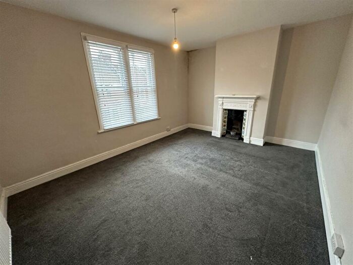 3 Bedroom Terraced House To Rent In Foxcote Road, Bristol, BS3