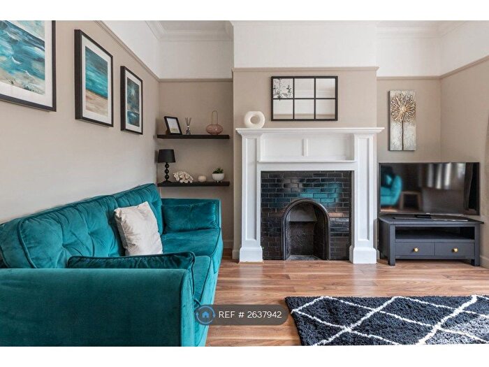 4 Bedroom Semi-Detached House To Rent In Upper Approach Road, Broadstairs, CT10